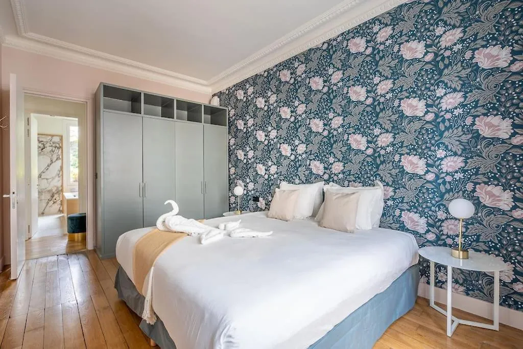 Apartment Hotel Particulier Dans Le 17Eme Arondissement Paris France